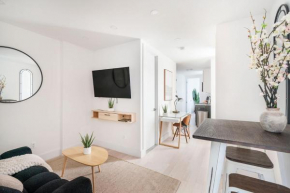 48-3FE 2BR Prime Midtown West